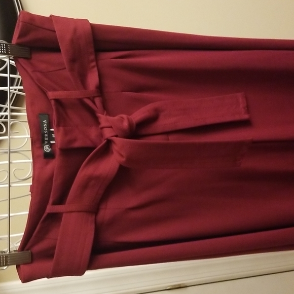 Fabulous Versona cranberry pants - Picture 4 of 9